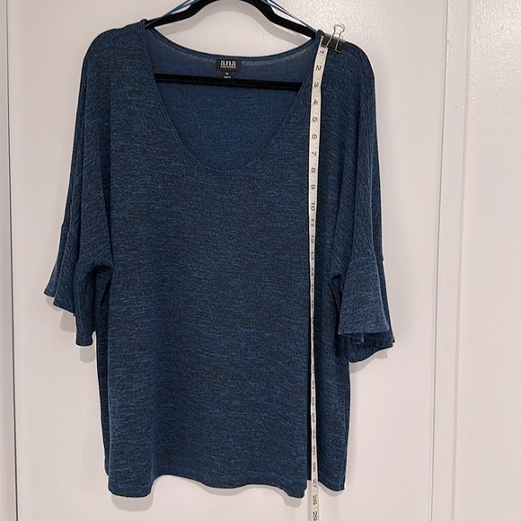 a.n.a. XL Blouse, Navy V-neck, Short Flutter Sleeve - Picture 2 of 6